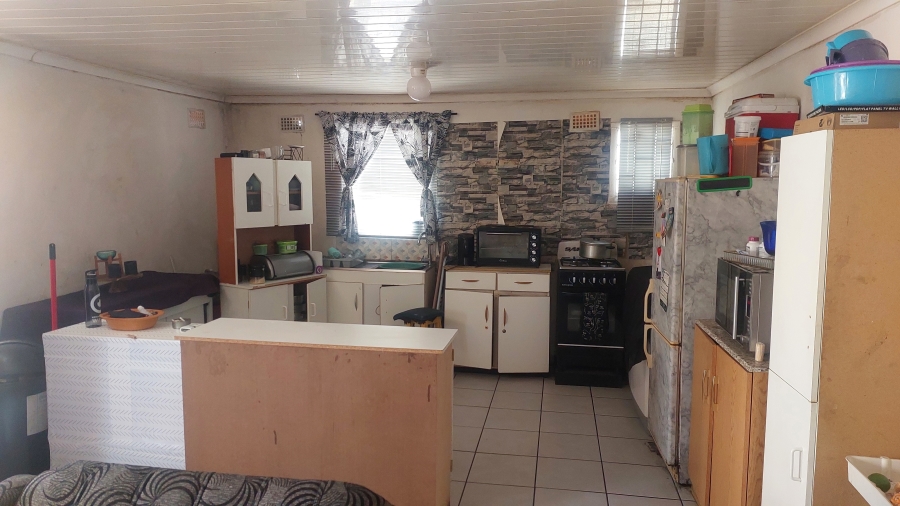 2 Bedroom Property for Sale in Park Village Western Cape